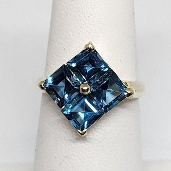 10K YELLOW GOLD & TOPAZ RINGSIZE 5